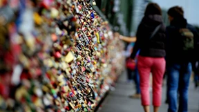 Woher kommen eigentlich die ganzen Liebesschlösser?