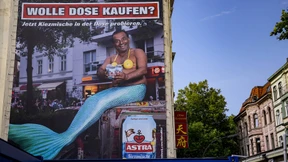 Astra hängt Plakate nach Rassismus-Vorwurf ab