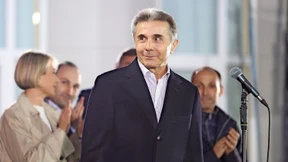 Ein Milliardär beherrscht das Land