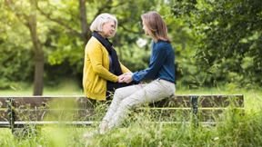 „Viele Töchter tragen eine lebenslange Belastung mit sich rum“