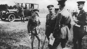 Ein Friedens-Frühstück im Buckingham-Palast