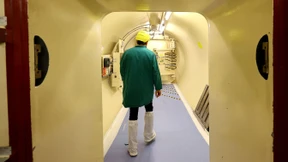 Mit Säure und Sandstrahl gegen die Strahlung