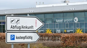 Warum das Land Hessen am Flughafen Kassel festhält