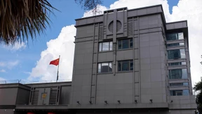 Weißes Haus hält sich Option weiterer Konsulatsschließungen offen