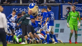 Terodde schießt Schalke zum ersten Heimsieg