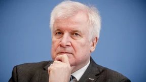 Wird Seehofer seinen Parteivorsitz abgeben?