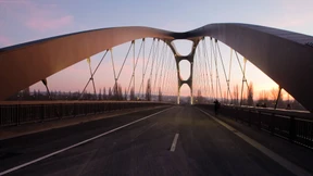 Eine Stadt erlebt ihr Brückenwunder