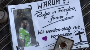 Der erschütterte Fußball