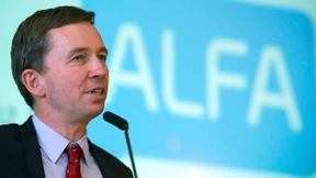 Bernd Lucke gibt Parteivorsitz auf