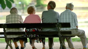 Arbeitsministerin will mehr Geld für arme Rentner