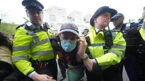 45 Festnahmen bei Protesten gegen Abtransport von Migranten