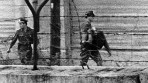 Verblutet vor den Augen der Welt