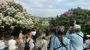 Flieder und Asche – Kiew im fünften Kriegsfrühling