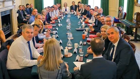 May blickt auf arbeitsreiche Woche