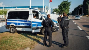 Gabriel kritisiert Versammlungsverbot in Heidenau