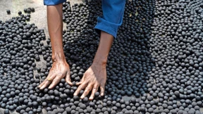 Kohlenschwarz ist die Farbe der Hoffnung