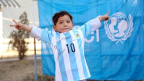 Messi schickt signierte Trikots 