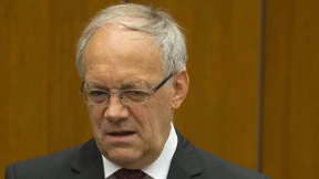 Raser rammt Auto mit Schweizer Bundespräsidenten