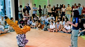 Präventionsarbeit mit Tanzen, Musik und Graffiti