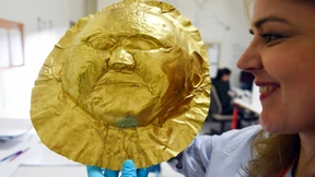 Nur Zeus und Poseidon haben überlebt