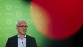 Al-Wazir verurteilt Waffenlieferungen an Saudi-Arabien