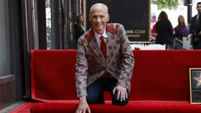 Der „Pope of Trash“ John Waters erhält Hollywood-Stern