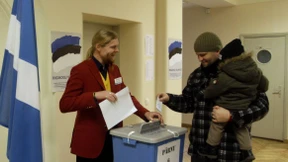 Regierungsparteien liegen in Estland vorn