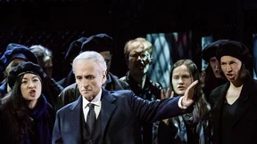 Zwischen Kirche und Geheimdienst