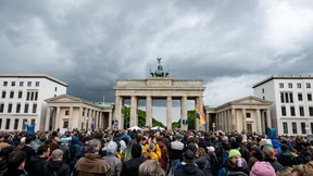 Tausende demonstrieren gegen Männergewalt