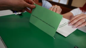 Abhängig von den Rechtspopulisten