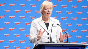 Farbattacke auf Erika Steinbachs Haus 