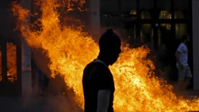 Polizei nimmt mutmaßliche G-20-Randalierer fest