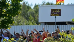 Pack ehrt sich, Pack verklärt sich