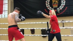 Schlagkräftige Verbindung