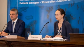 RKI – „Es infizieren sich immer noch zu viele Menschen"