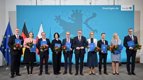 Vier Frauen und fünf Männer für die Brombeere