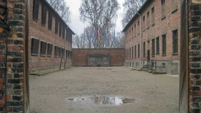 Wer sind die „Menschen mit Nazihintergrund“?