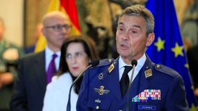 Ein General drängelt sich beim Impfen vor