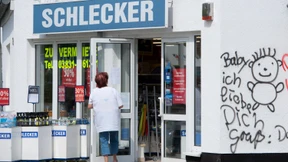 Schlecker-Mitarbeitern wird ein zweites Mal gekündigt