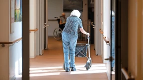 Keine Kassenleistung für Bedürftige im ersten Pflegejahr?