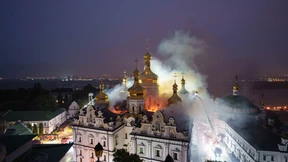 Angriffe auf Charkiw und Kiew - Brand im Höhlenkloster