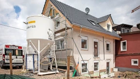 Druck zu Gebäudesanierungen treibt Sto-Aktie