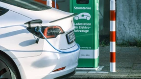 Hoffen auf Kulanz der E-Auto-Hersteller