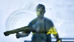 Kampf ums Fensterputzen