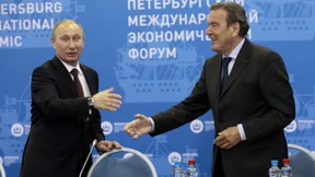 SPD-Politiker Roth: EU-Sanktionen gegen Schröder möglich