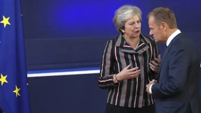 May nimmt wichtige Hürde auf dem Weg zum Brexit