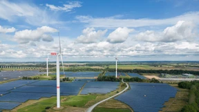 Erneuerbare liefern erstmals mehr als Hälfte des Stromverbrauchs