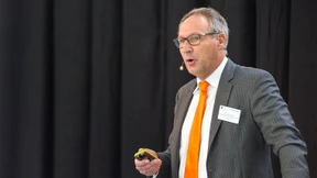 „Profifußball überfordert auf Dauer das Ehrenamt“