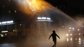 Wasserwerfer kommt zum Einsatz