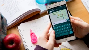 Frankreich will Handys in der Schule verbieten